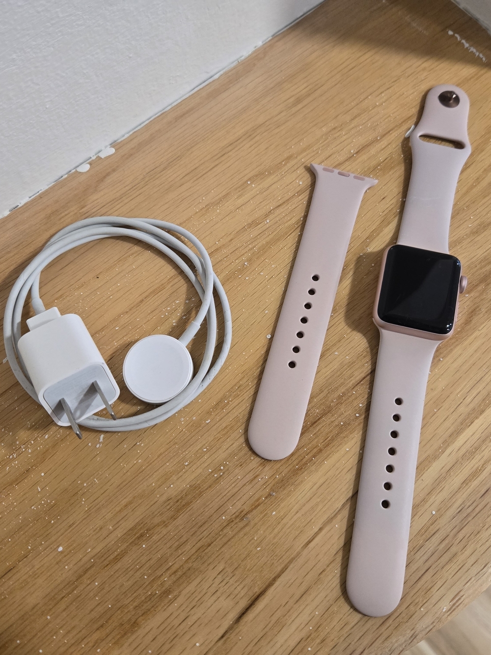 Apple Watch Series 2 38mm Rose Gold + Charger & Extra Band